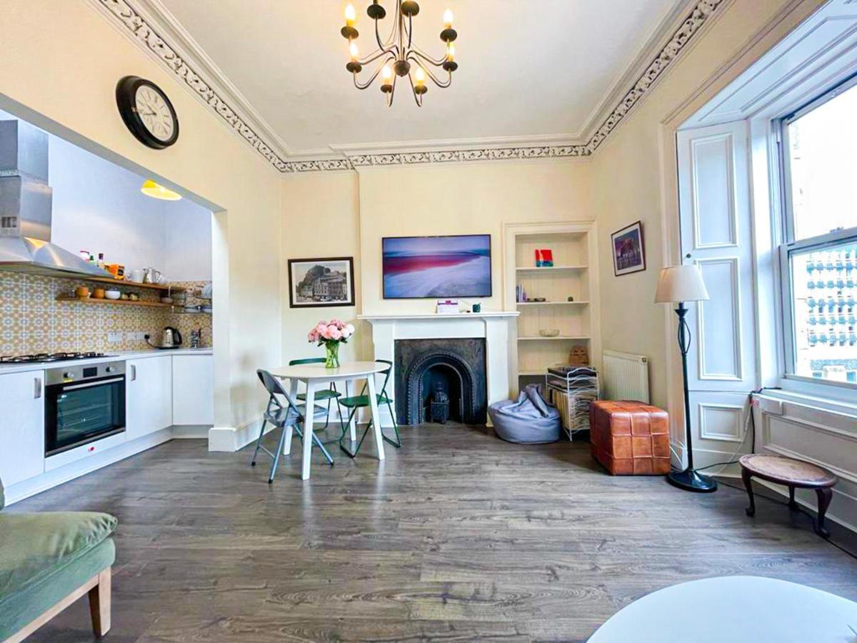 Open Plan 2 Bed Apt, Near Edinburgh Castle Apartment Exterior photo